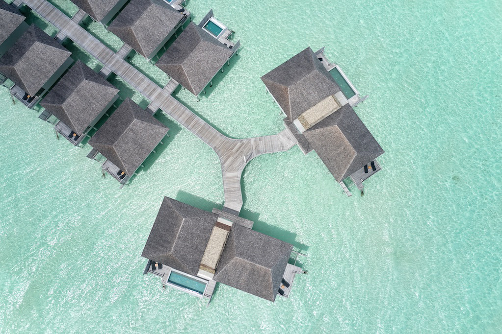 Водные виллы в Le M&eacute;ridien Maldives Resort &amp; Spa