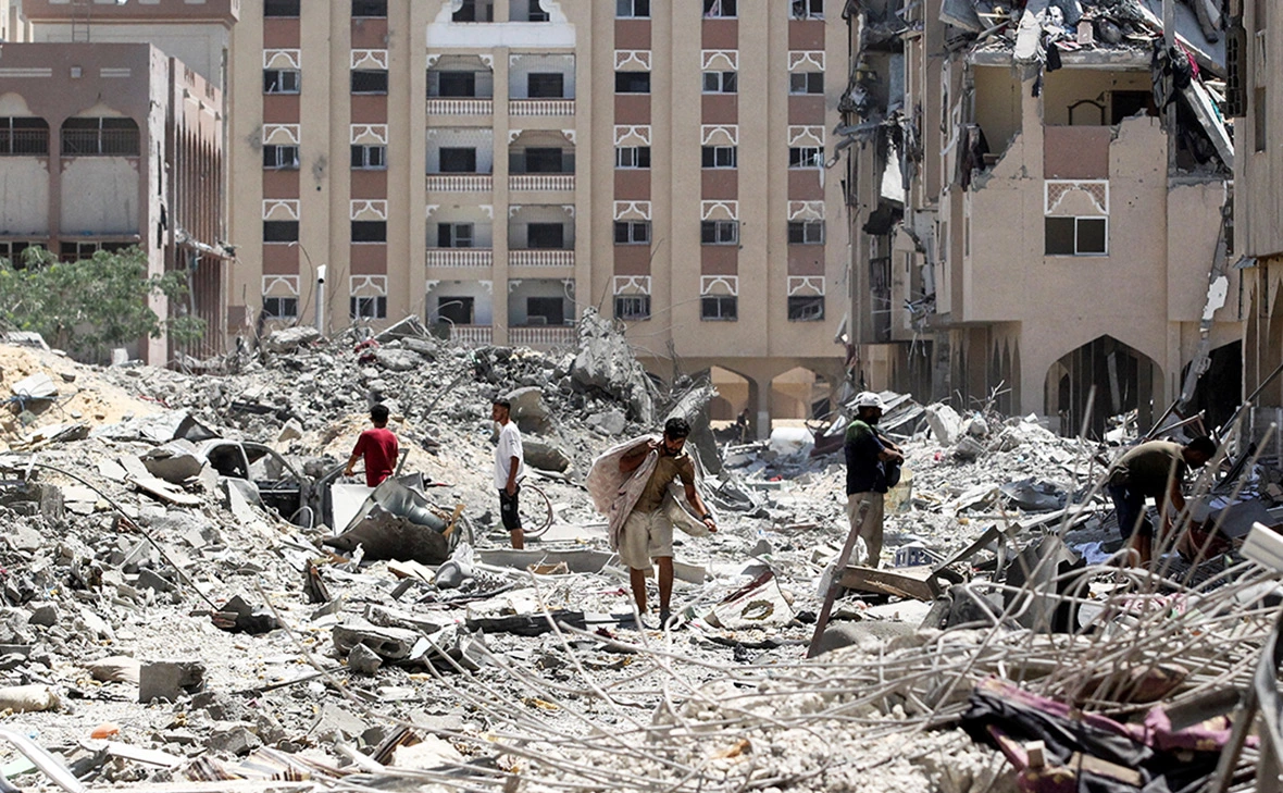 Hatem Khaled / Reuters