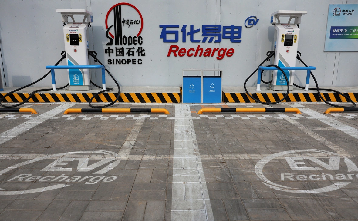 Florence Lo / Reuters