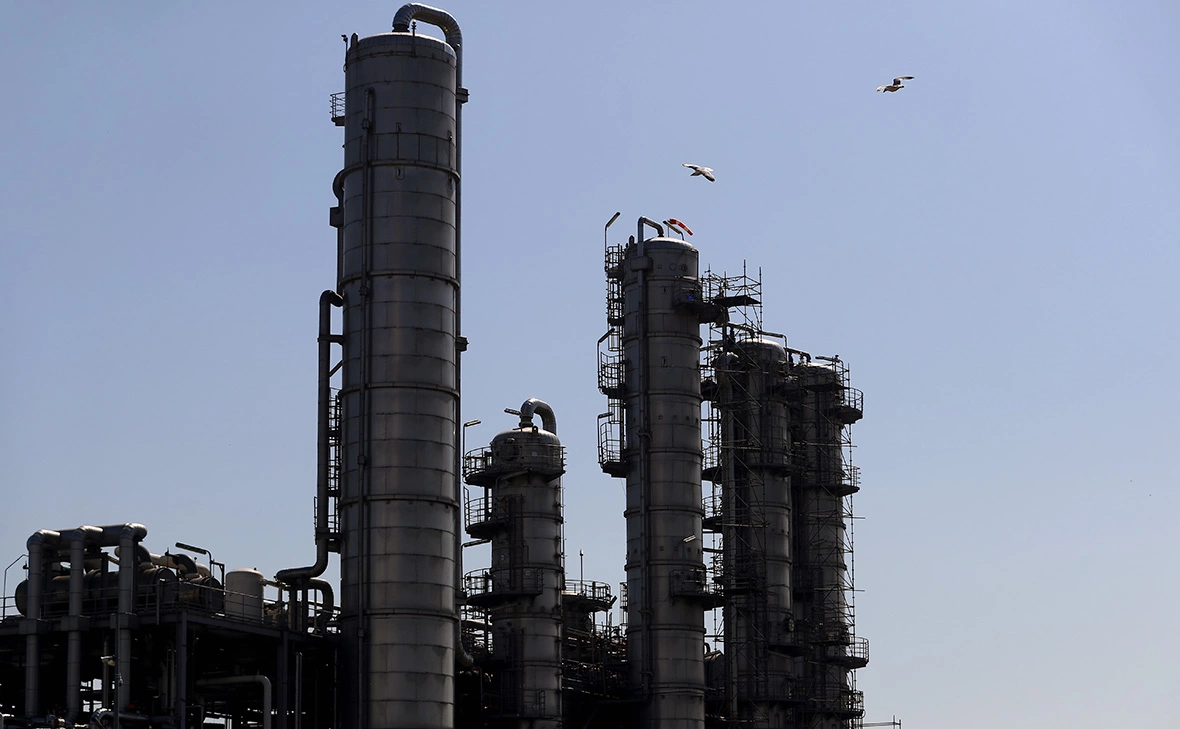 Dean Mouhtaropoulos / Getty Images