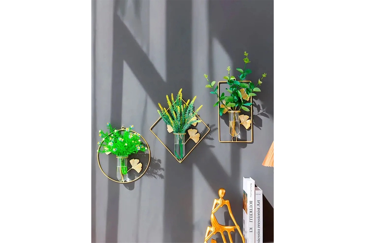 Настенные вазы-колбы