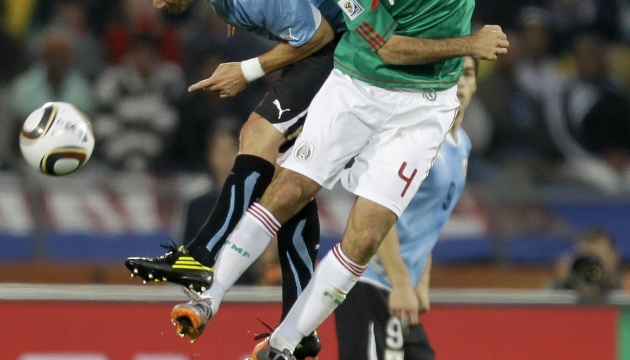Уругвай и Мексика оставили вице-чемпионов мира за бортом плей-офф