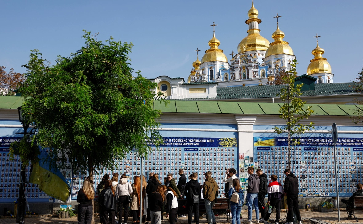Valentyn Ogirenko / Reuters