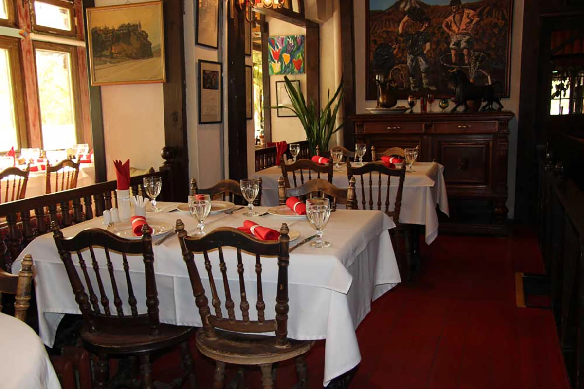 Ресторан «У Пиросмани», Новодевичий проезд, 4