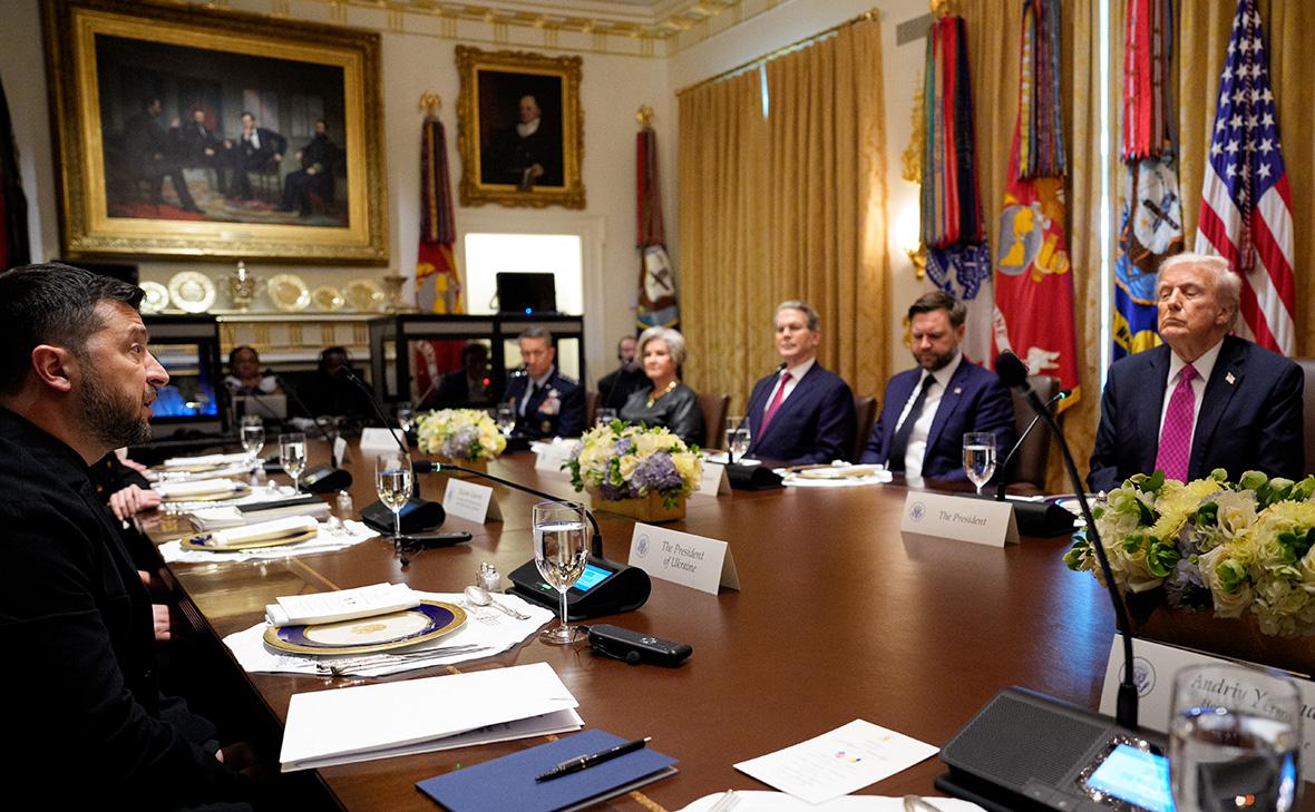 Фото: Andrew Harnik / Getty Images