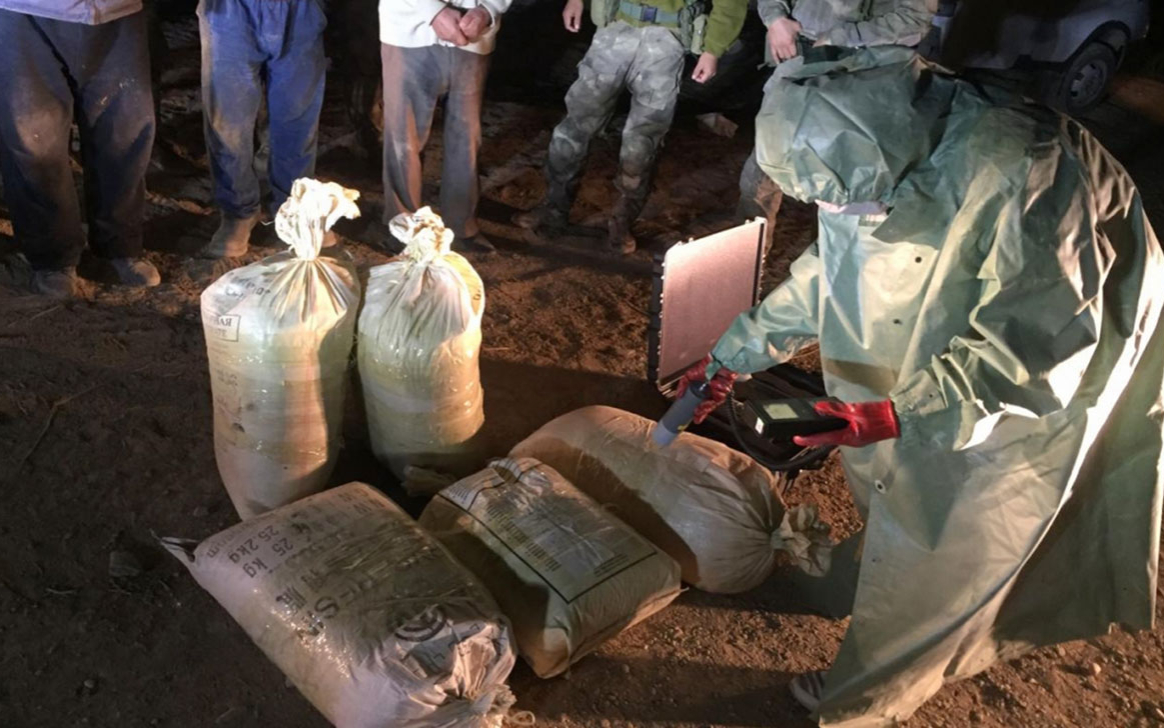 Спецслужбы Казахстана задержали продавцов 240 кг радиоактивного вещества