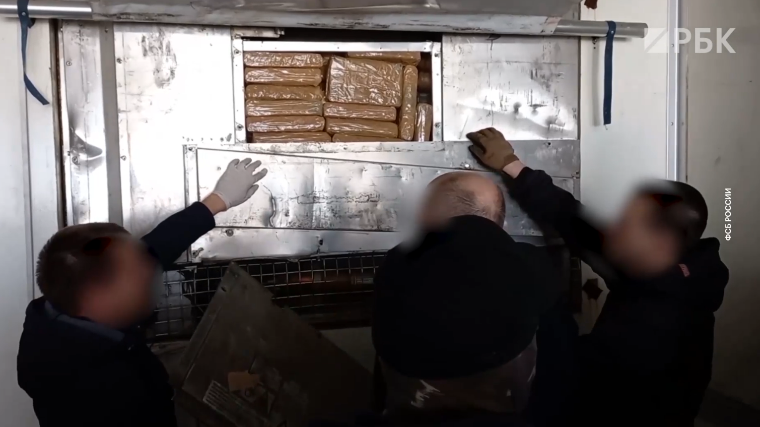 ФСБ перехватила у иностранца в Смоленской области почти 500 кг кокаина