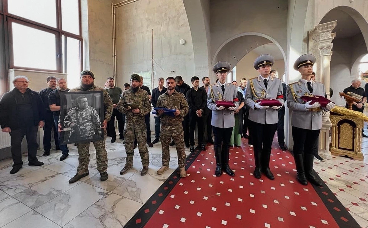 Храм Преображения Господня в Лигово