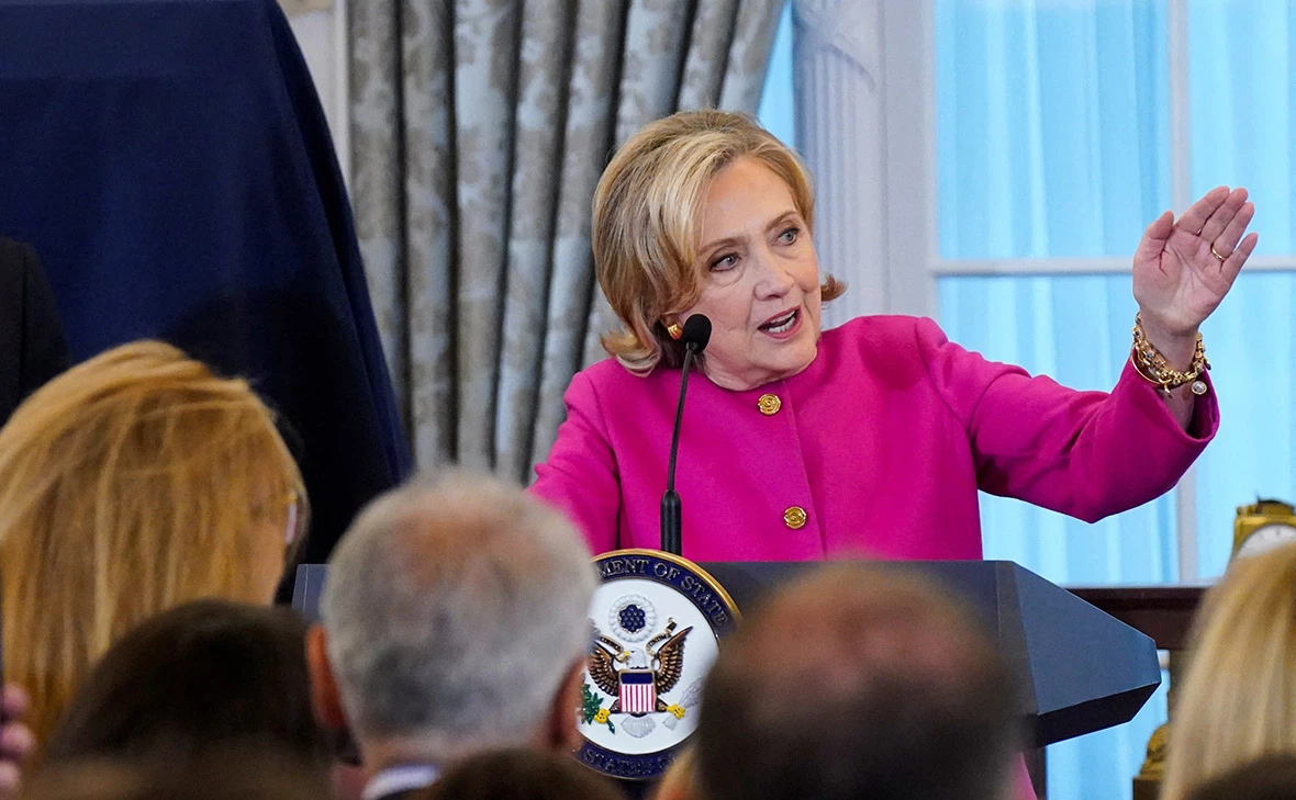 Ken Cedeno / Reuters