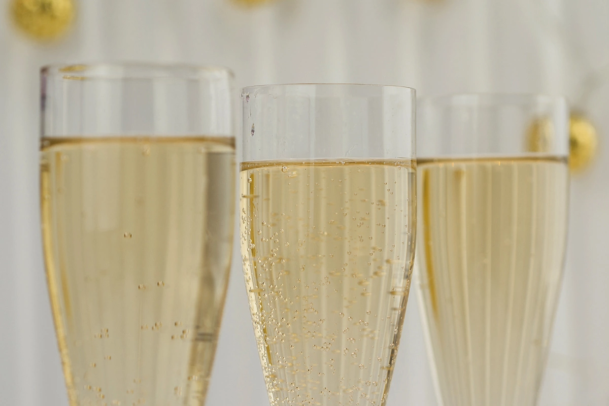 Moët Hennessy, производящее шампанское Dom Pérignon и коньяк Hennessy, столкнулось с проблемой спада продаж по всему миру