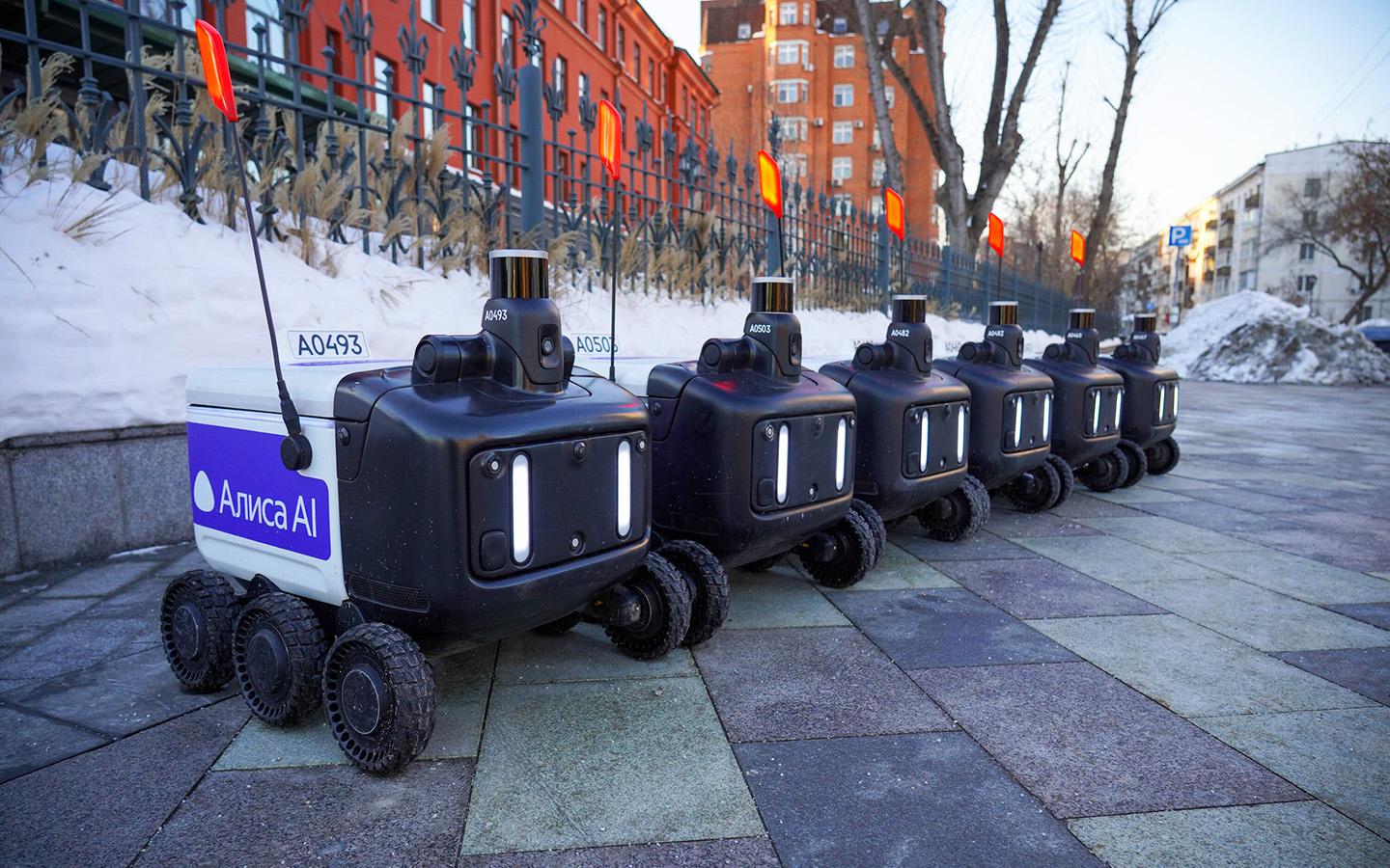 Роботы-доставщики восполнят острый дефицит курьеров. Заявление «Яндекса»