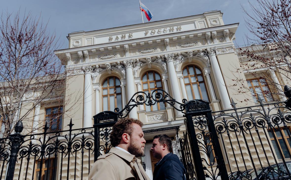 Инвесторы пожаловались в ЦБ на ограниченный доступ к судебной защите