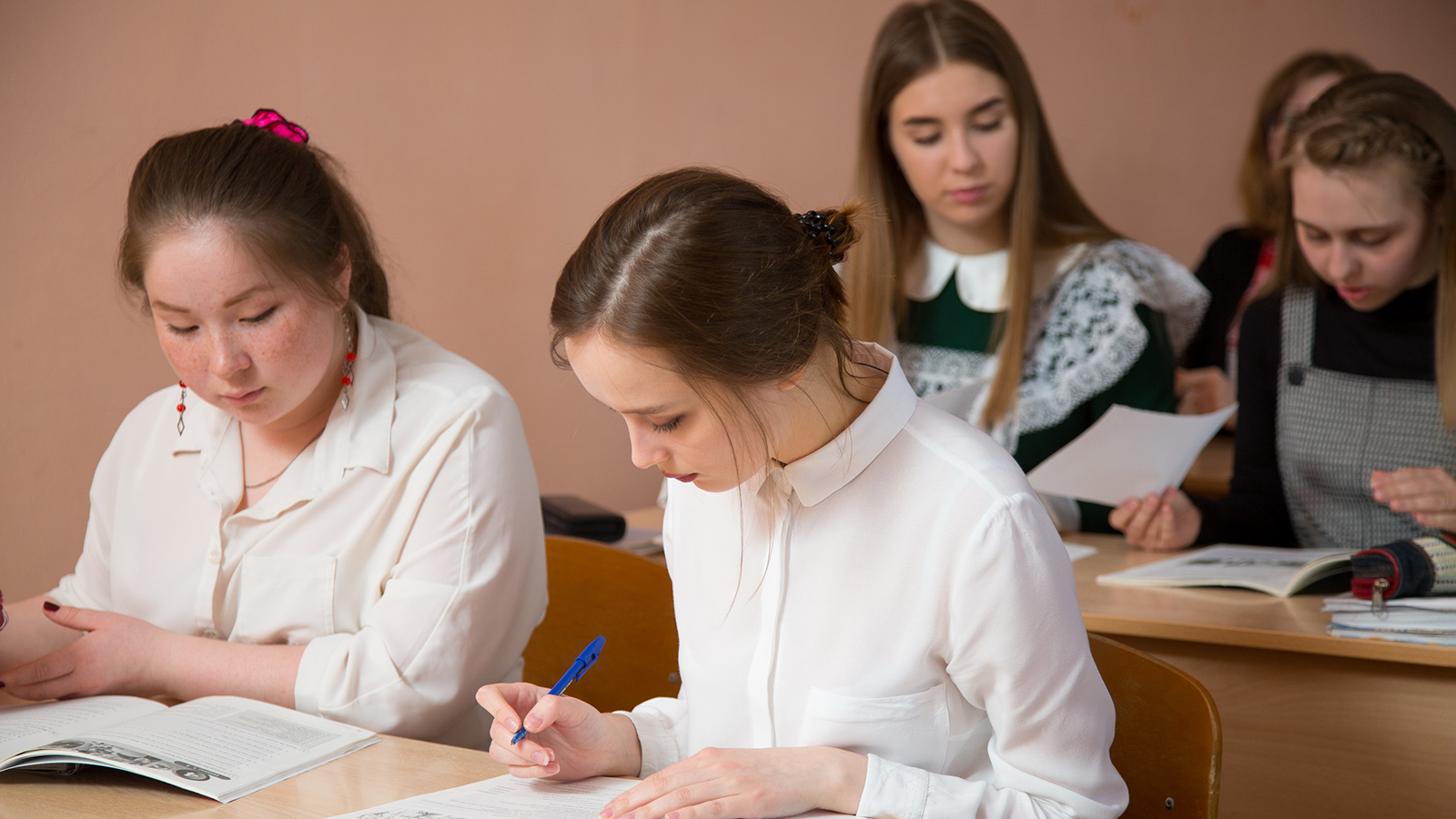 Эксперимент по сдаче двух экзаменов ОГЭ распространится еще на 9 регионов