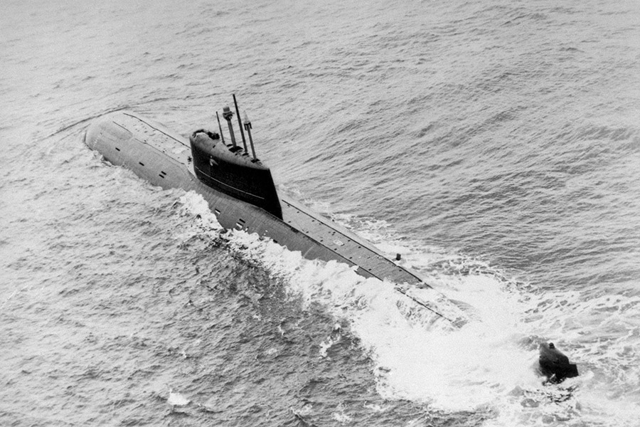 АПЛ К‑278 &laquo;Комсомолец&raquo; затонула в Норвежском море после возникшего на борту пожара. Погибли 42 человека, 27 были спасены
