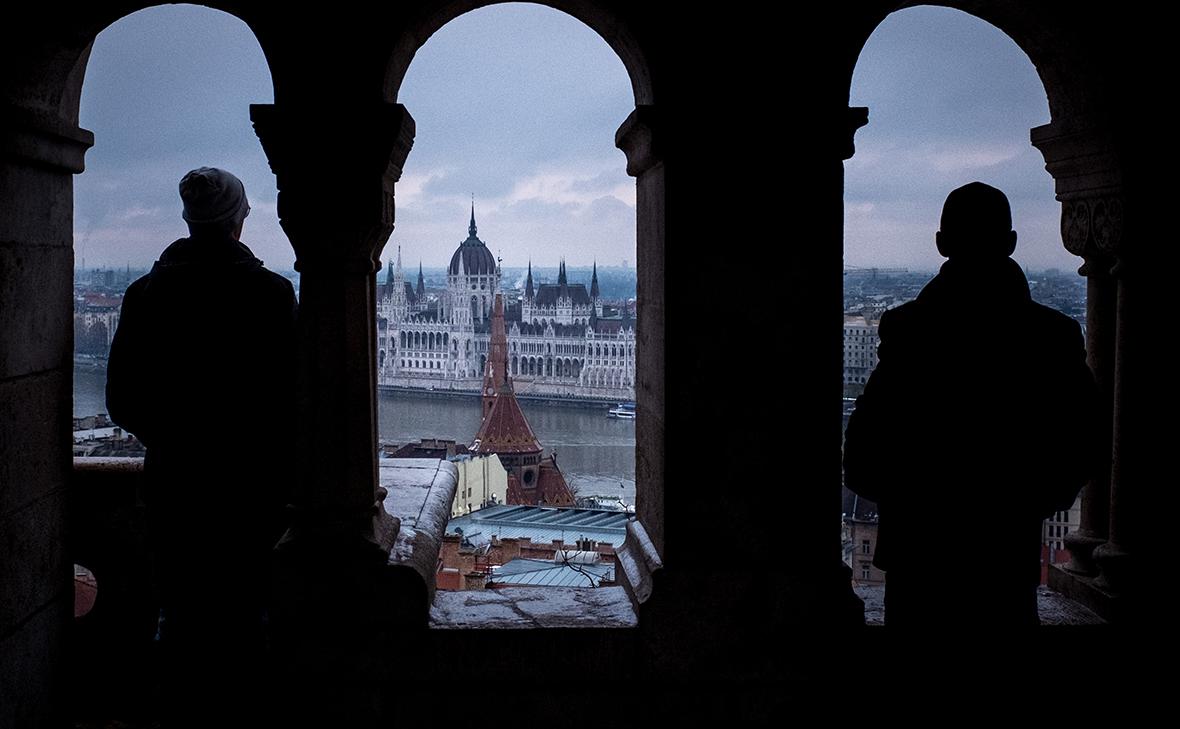 Вид на здание парламента Венгрии