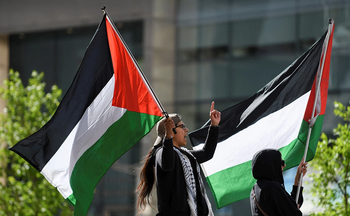 Nicholas Pfosi / Reuters