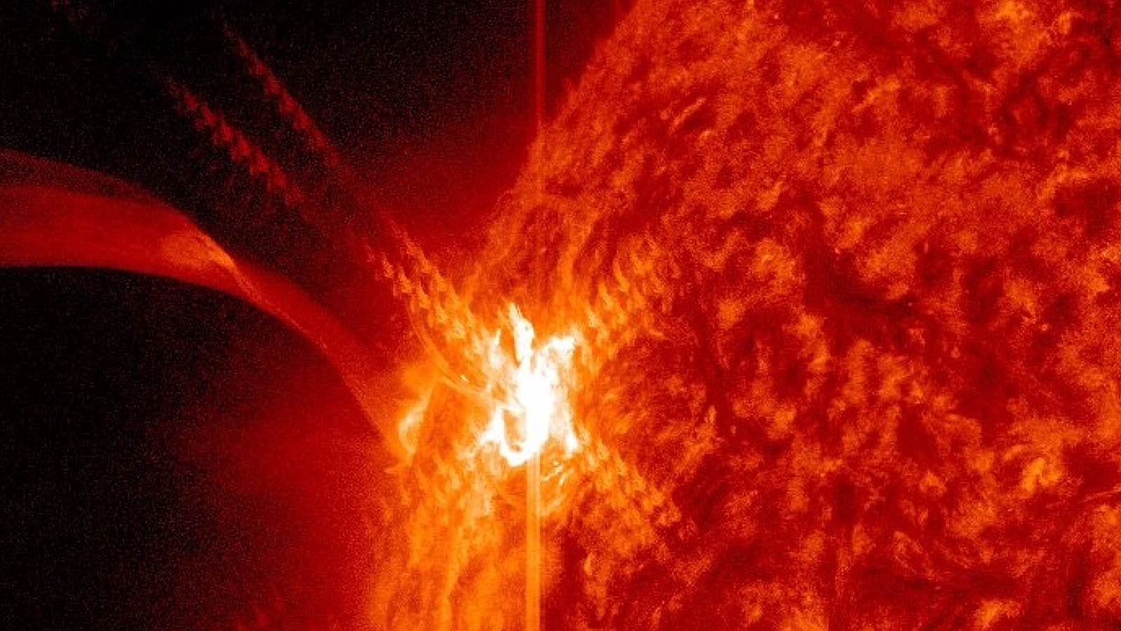Вспышка X2.7. 14 мая 2025 года