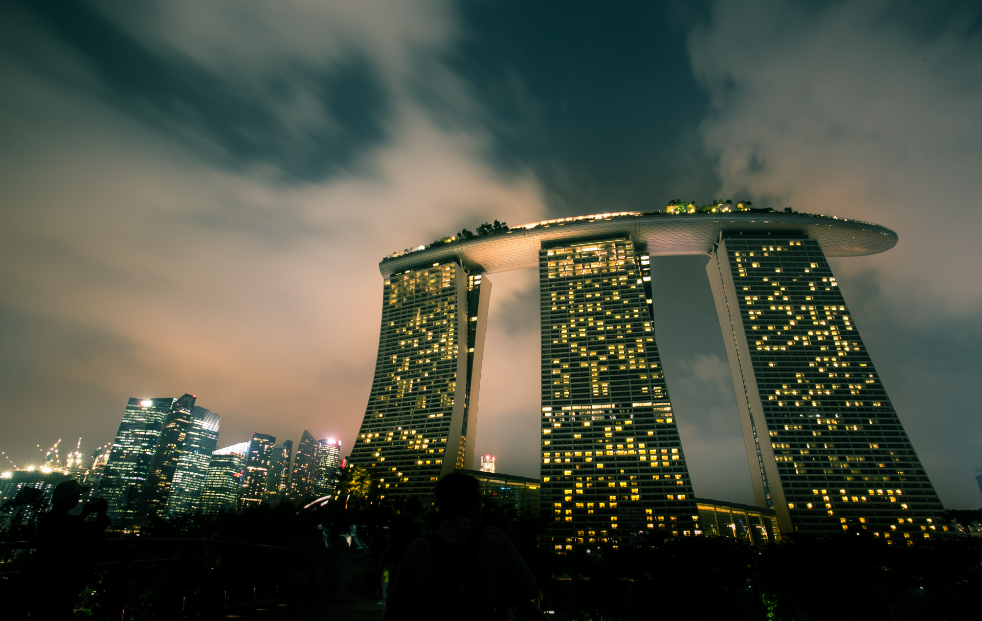 Высотный комплекс&nbsp;Marina Bay Sands Skypark в Сингапуре