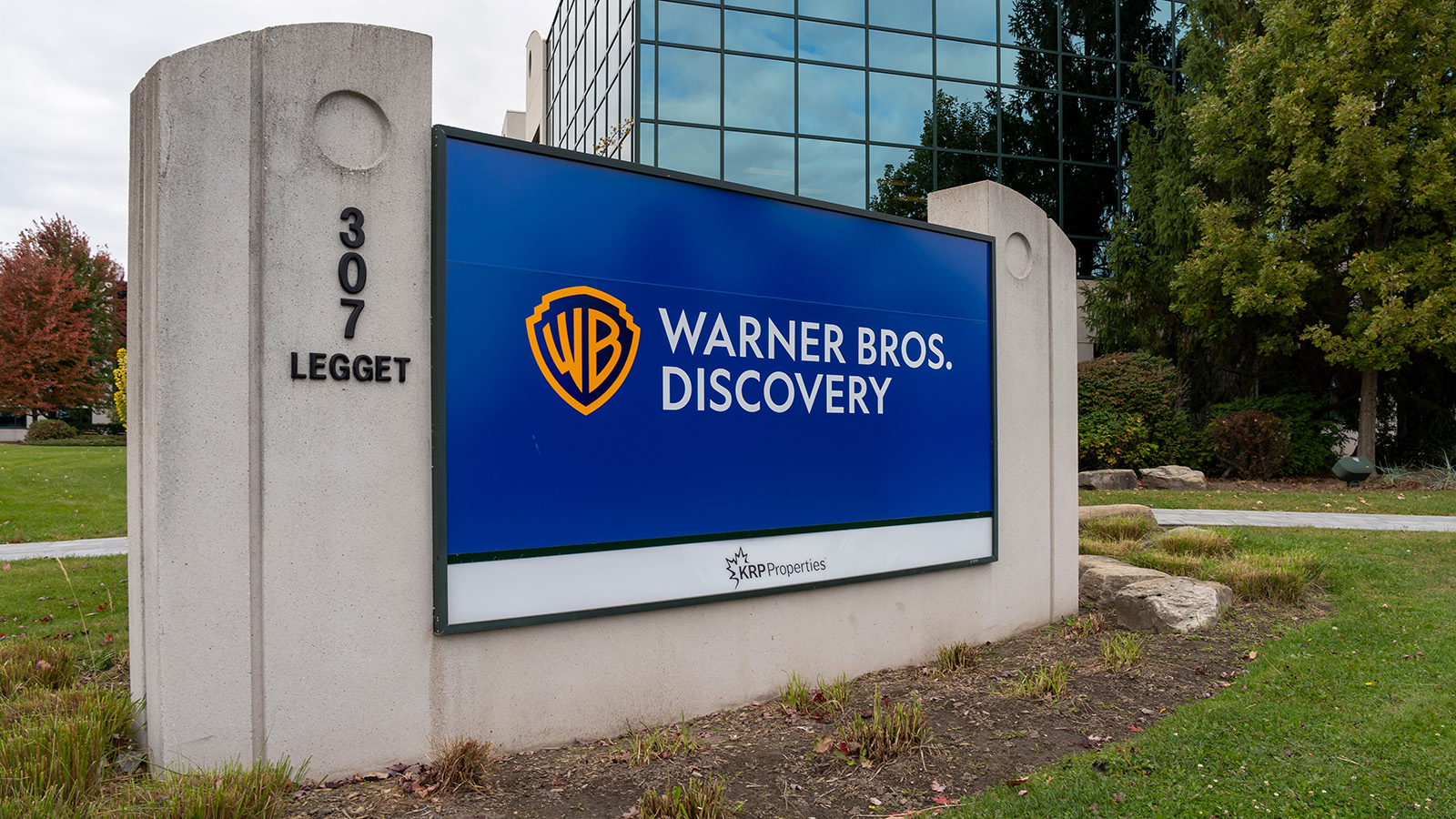 Paramount готовит предложение о покупке компании Warner Bros. Discovery
