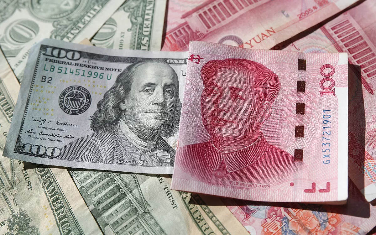 Юань обошел доллар по объему торгов на Мосбирже