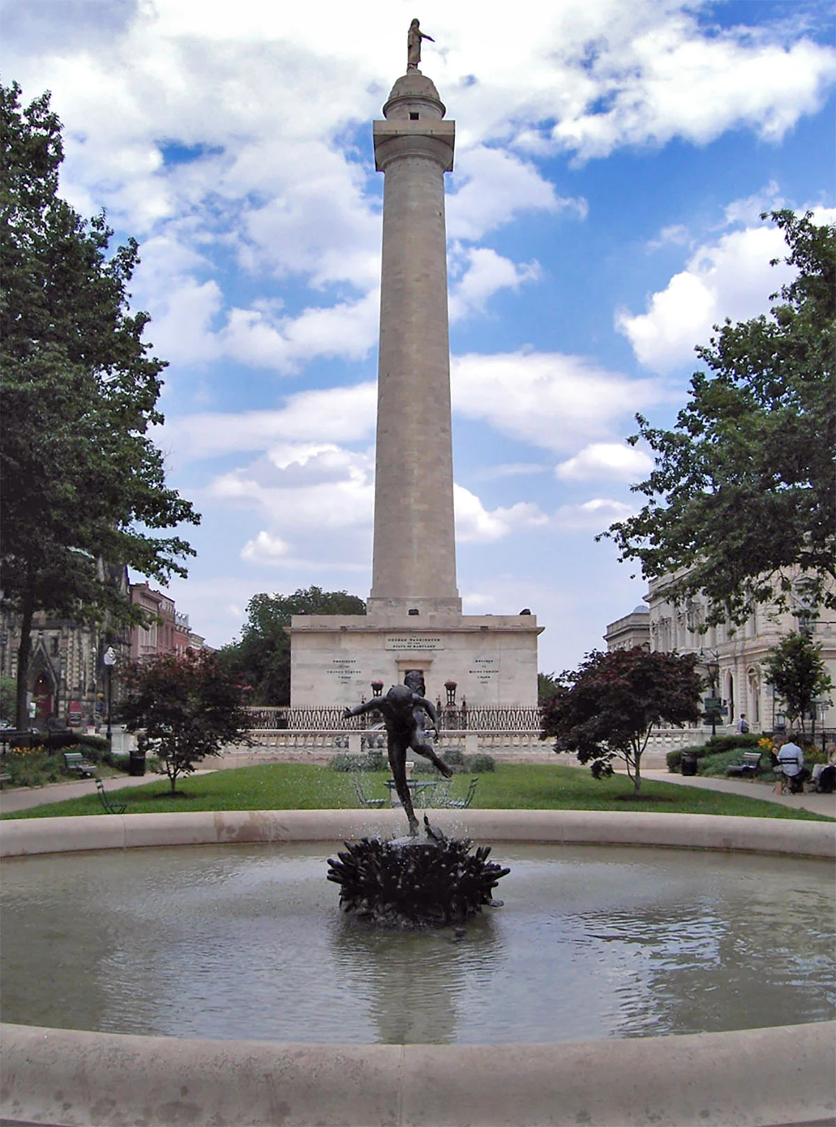 <p>Монумент Вашингтона в Балтиморе</p>