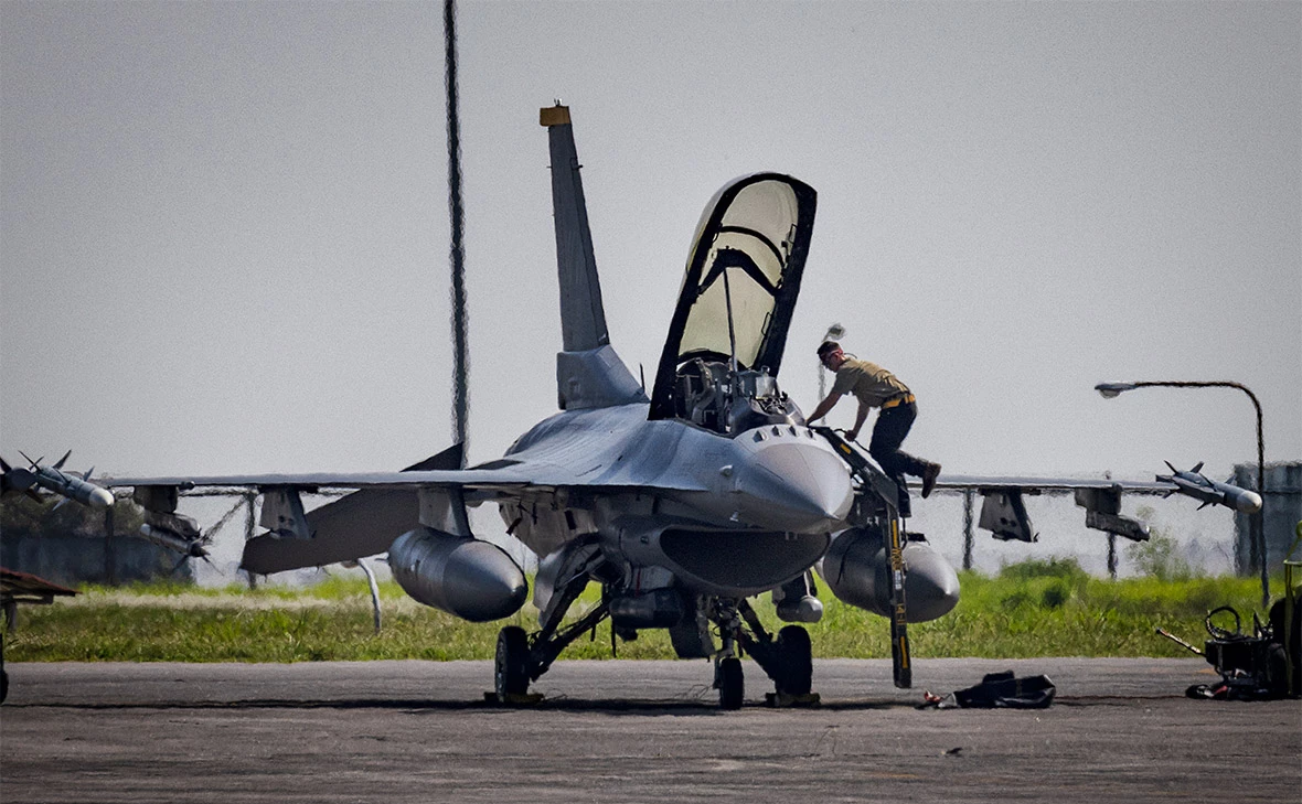 Ezra Acayan / Getty Images