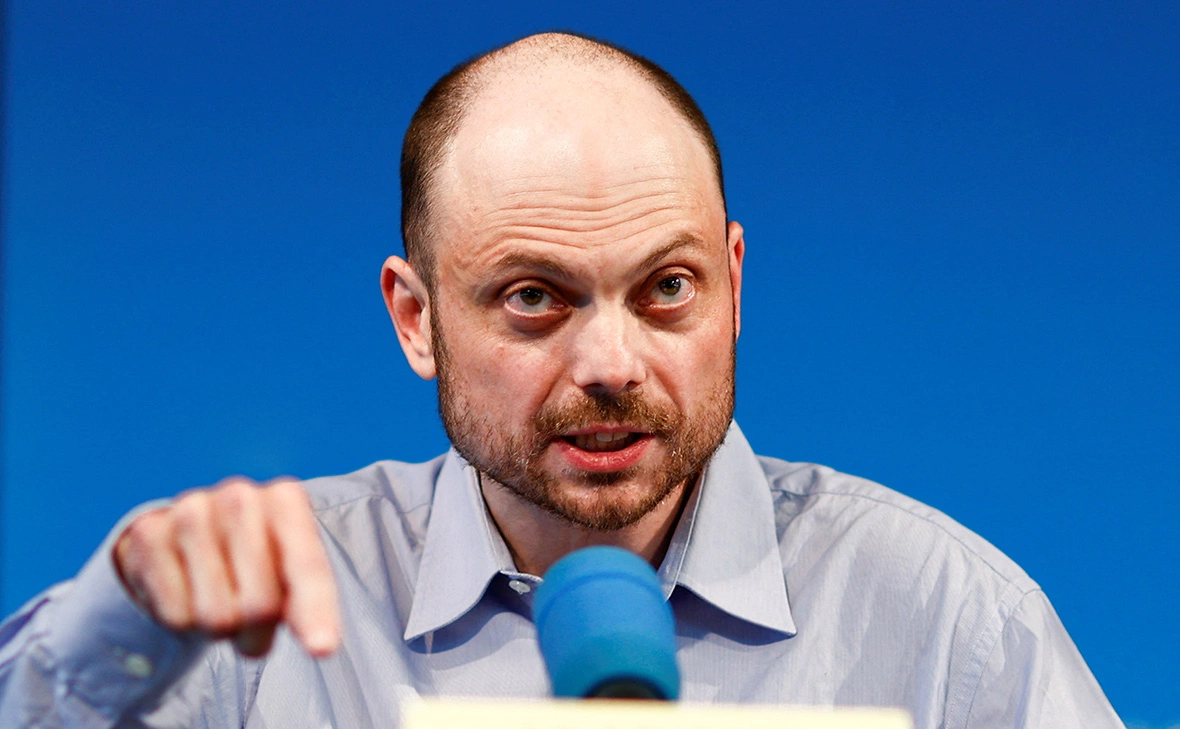 Leon Kuegeler / Reuters