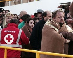 Крушение лайнера Costa Concordia: западные СМИ обвинили спасшихся россиян в подкупе экипажа