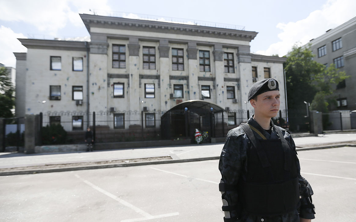 Киев расторг контракт с посольством России на аренду участков