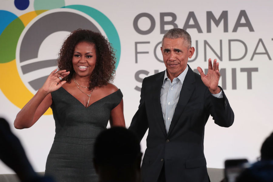 Экс-президент США Барак Обама с женой Мишель