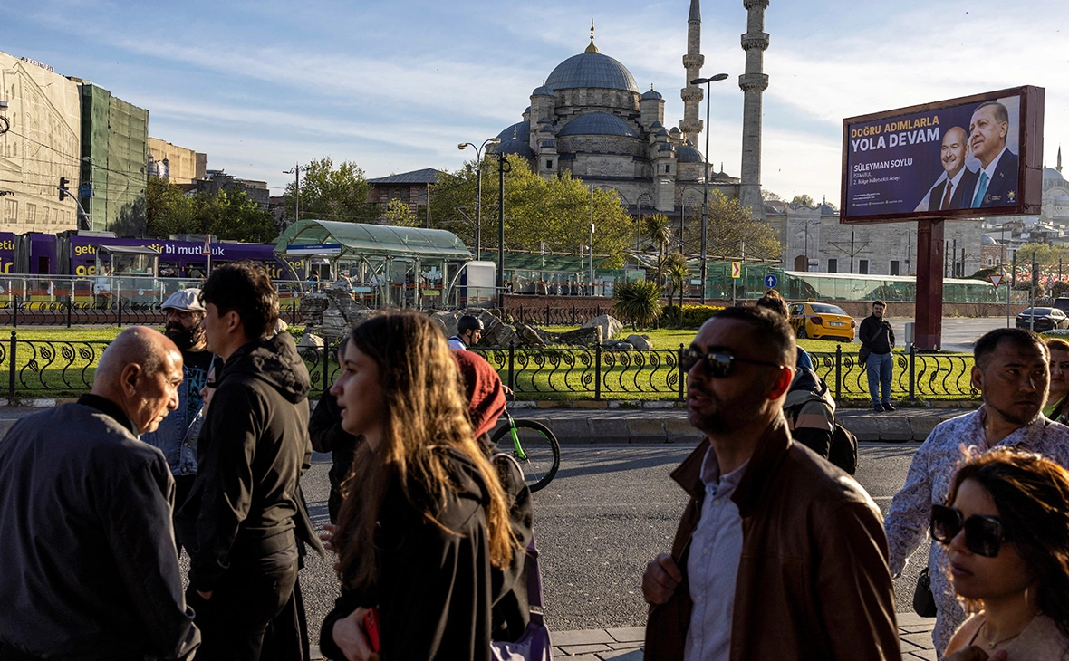 Umit Bektas / Reuters