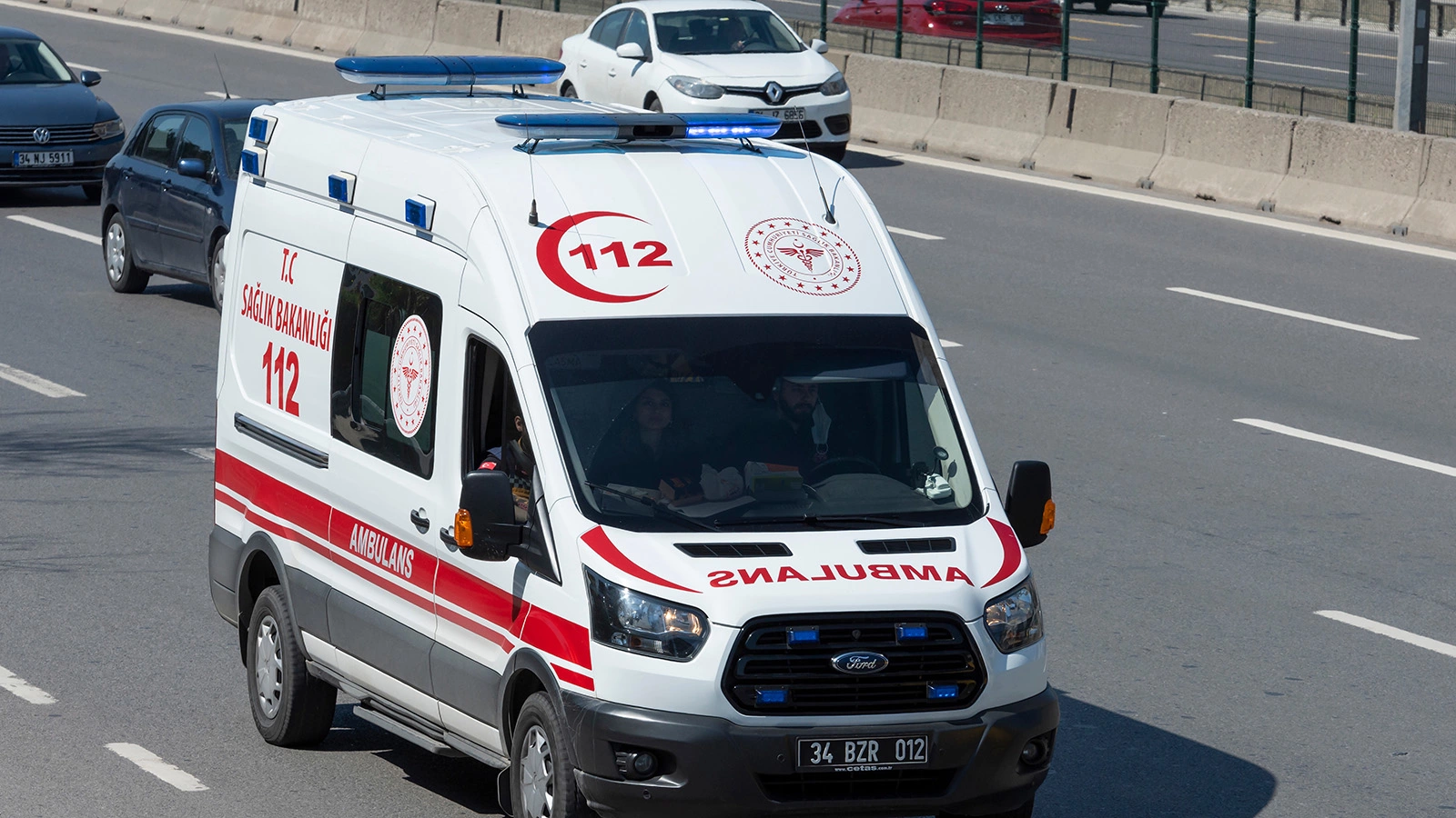 В Стамбуле умер 36-летний мужчина после пересадки волос и стоматолога