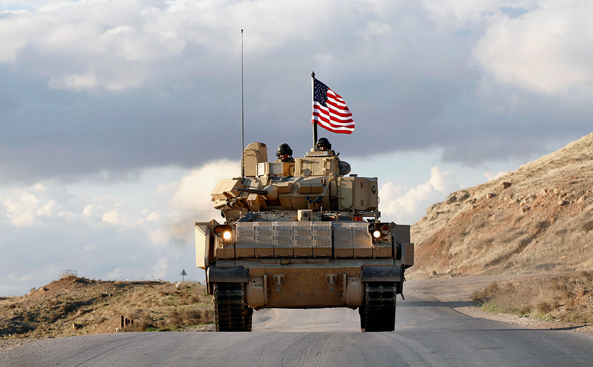 Сирийская армия на КПП не пропустила колонну из пяти американских БТР