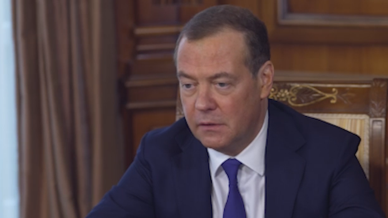 Медведев заявил о приближении «ядерного апокалипсиса» из-за помощи Киеву