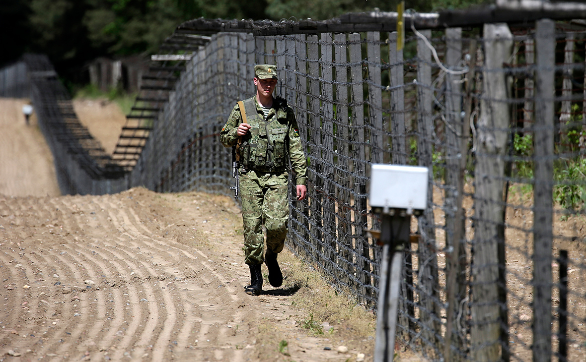 Белорусские пограничники начали использовать резервы для охраны границы