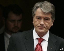 В.Ющенко просит у Ю.Тимошенко на выборы в Раду $86 млн