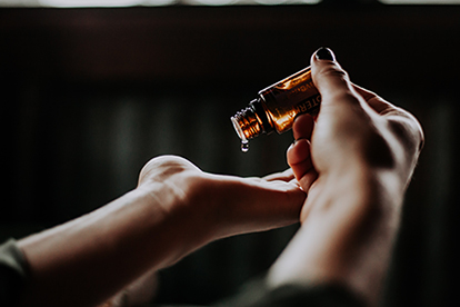 Что такое феромоны и как работают афродизиаки