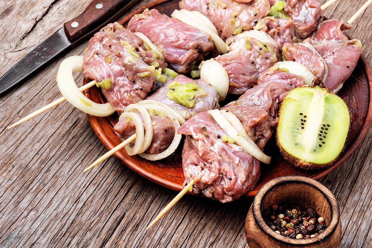 8 способов замариновать мясо для шашлыка