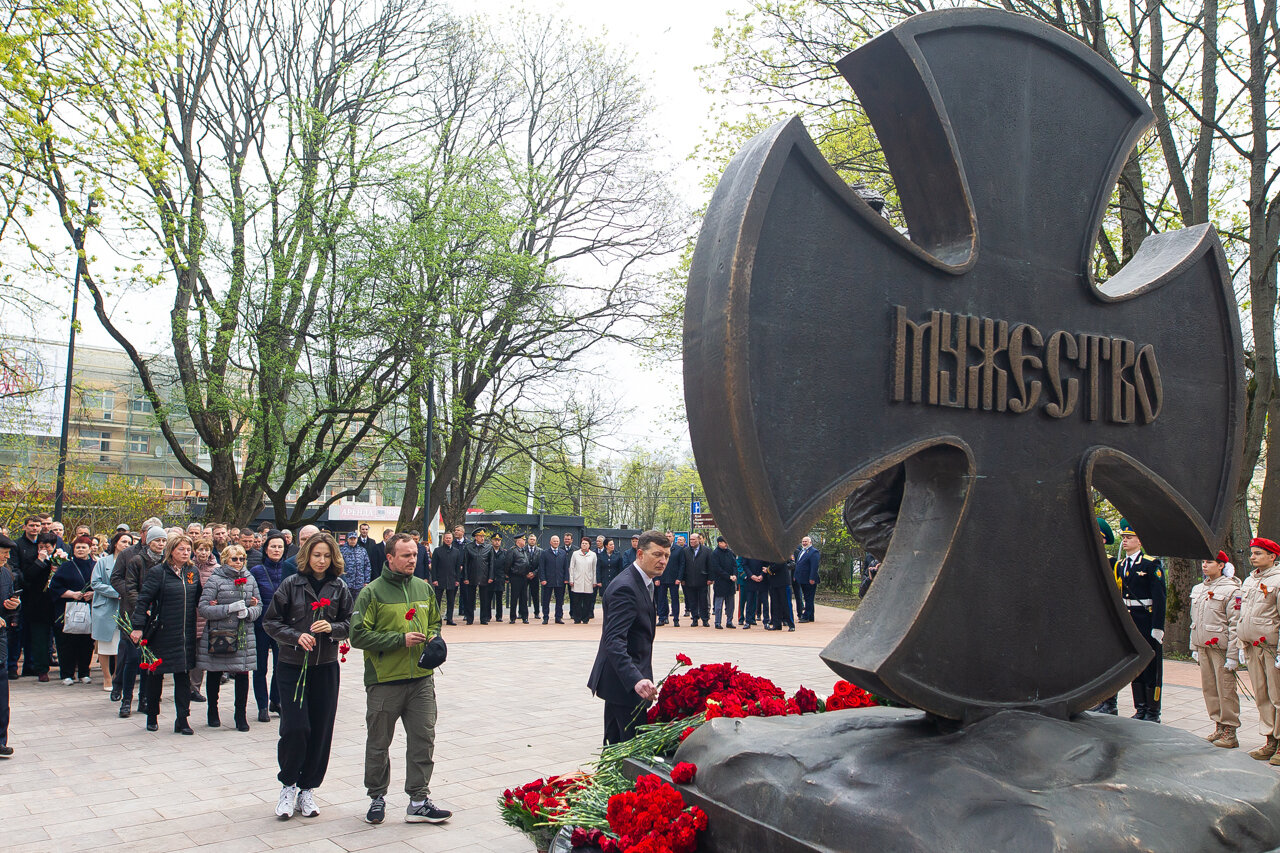 В центре Калининграда открыли новый памятник. Фото