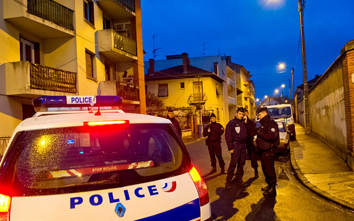 Шестеро детей пострадали после нападения мужчины с ножом во Франции