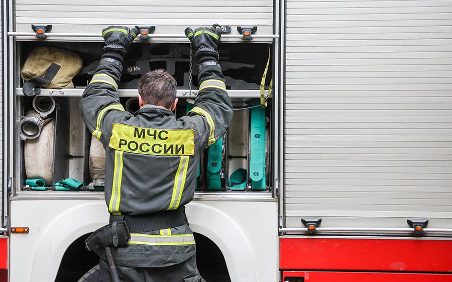 В Орловской области после атаки дронов произошел пожар на объектах ТЭК