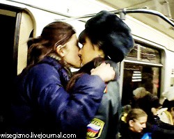Московское метро атаковали лесбиянки-фанатики