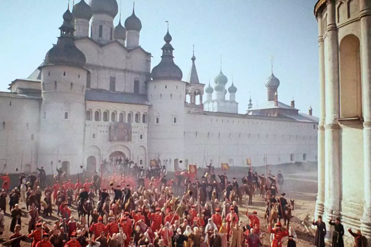 Кадр из фильма «Иван Васильевич меняет профессию» (1973), режиссер Леонид Гайдай
