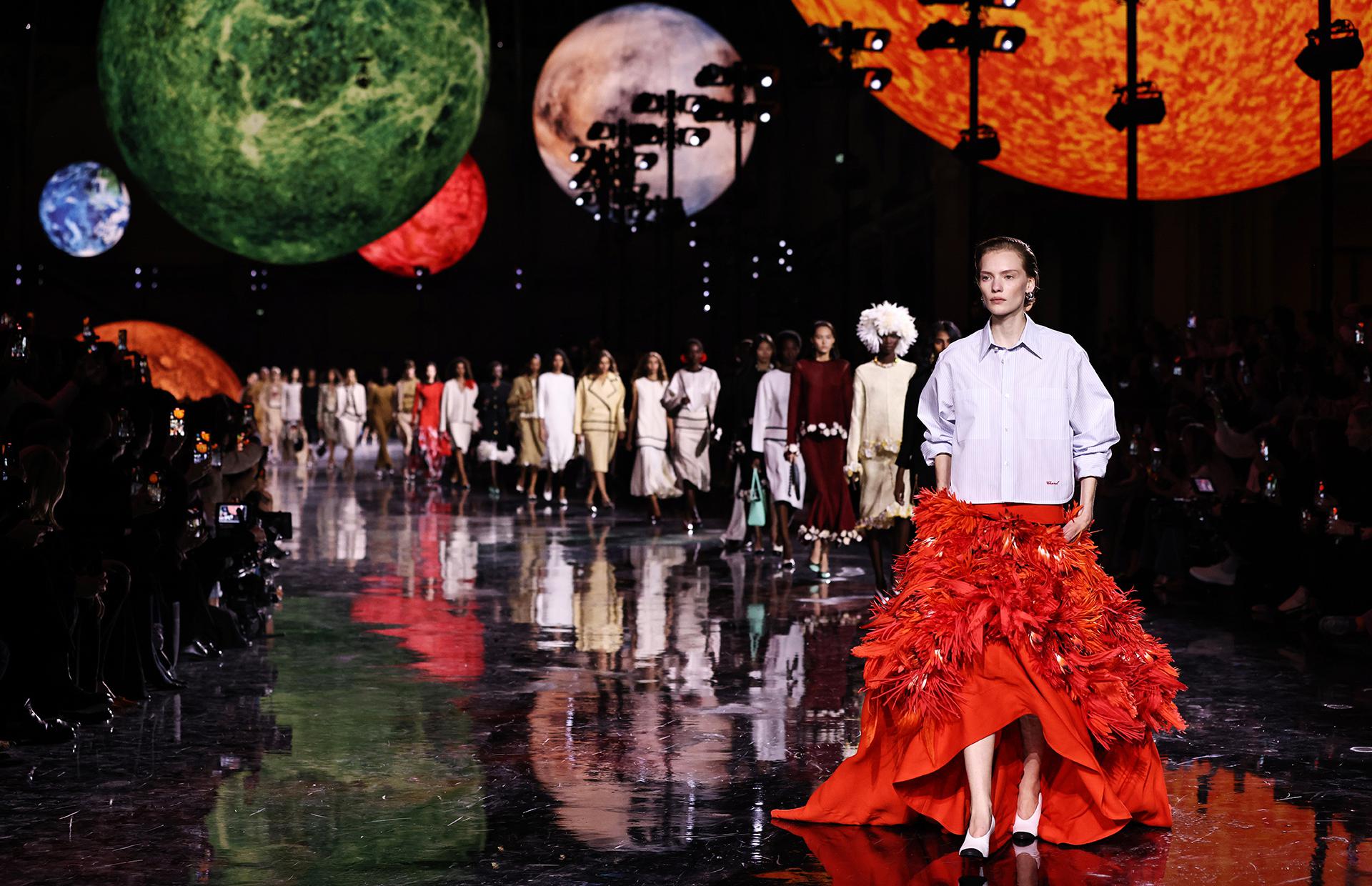 Показ Chanel весна-лето &mdash; 2026