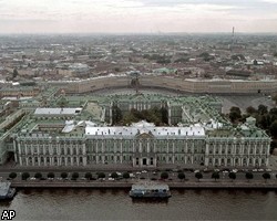 Петербургская милиция усилила меры безопасности в метро и наземном транспорте