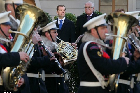 Дмитрий Медведев прибыл с официальным визитом в Прагу