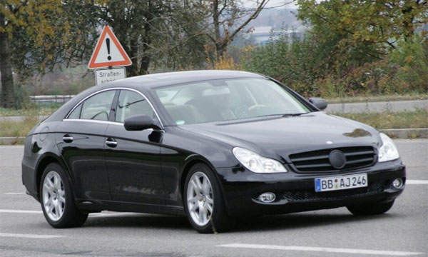 Новый Mercedes-Benz CLS застали на трассе