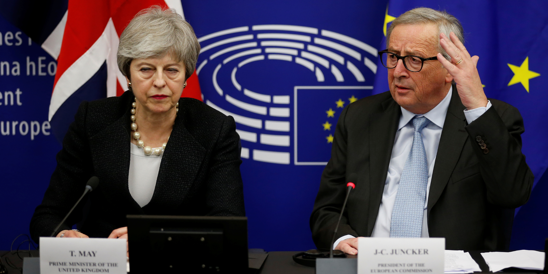 Мэй и Юнкер согласовали изменения в условиях Brexit