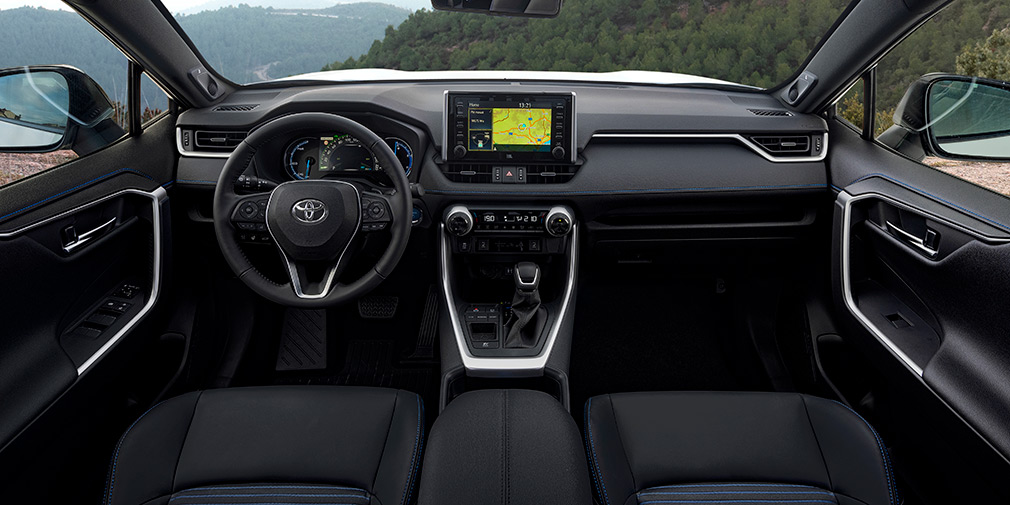 В России стартовали продажи нового Toyota RAV4