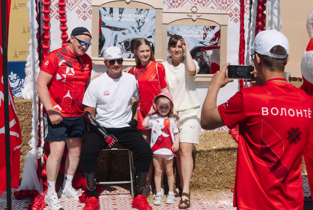 Роман Костомаров — звезда открытия Парижского полумарафона